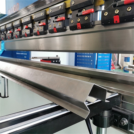 Хидравлична CNC прес спирачка с дизайн на Accurl Germany с автоматичен CNC заден габарит