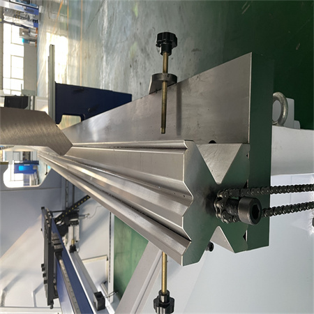 Ниска цена Преса спирачна машина 30ton - 100T 3200 CNC машина за огъване на ламарина E21 hydraulique presse plieuse