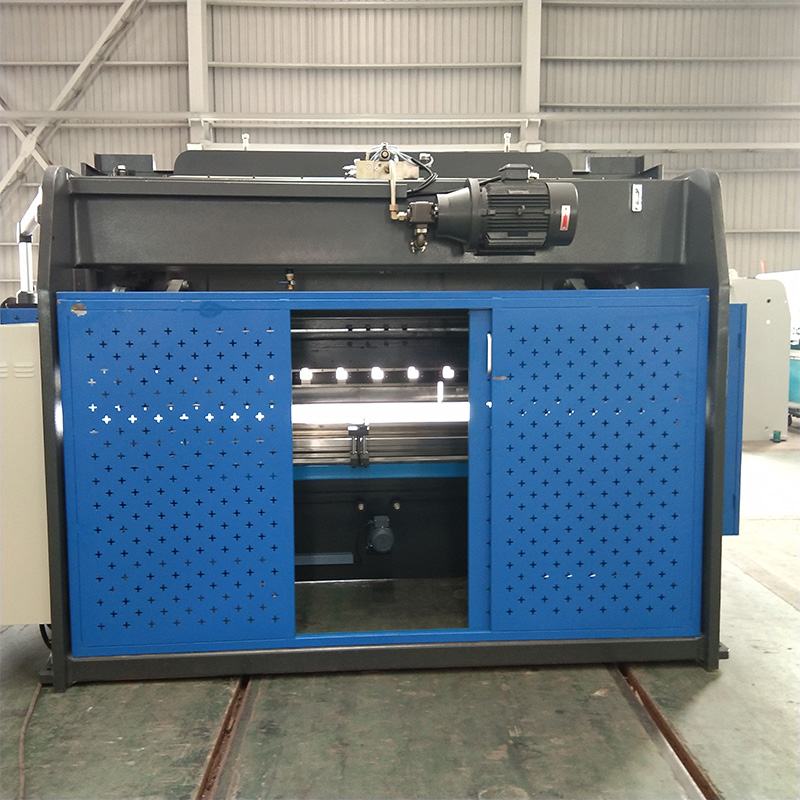 63t 2500mm Nc машина за огъване на листове от въглеродна стомана хидравлична пресова спирачка
