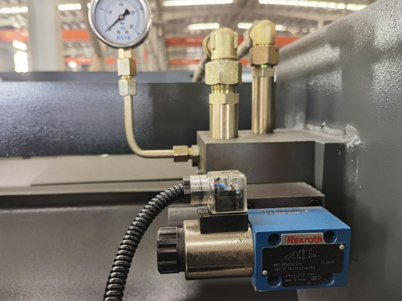 Машина за рязане на плочи от неръждаема стомана 6x3200 мм, автоматична машина за срязване на железен лист