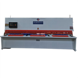 Cnc хидравлични метални листове Автоматична гилотина машина за срязване за метална обработка