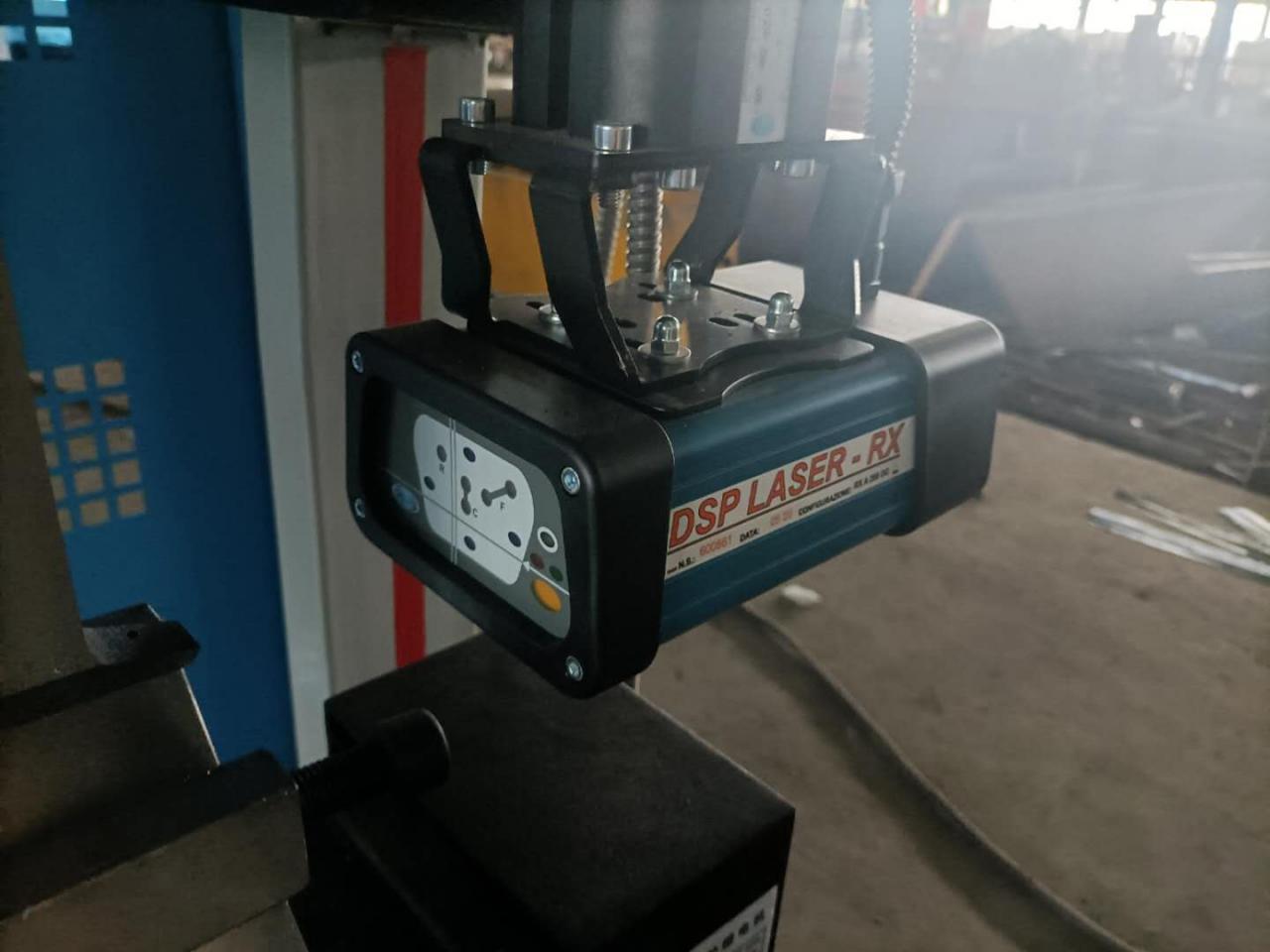 Cnc хидравлична преса спирачна машина за огъване на серво електрическа преса спирачка 40T