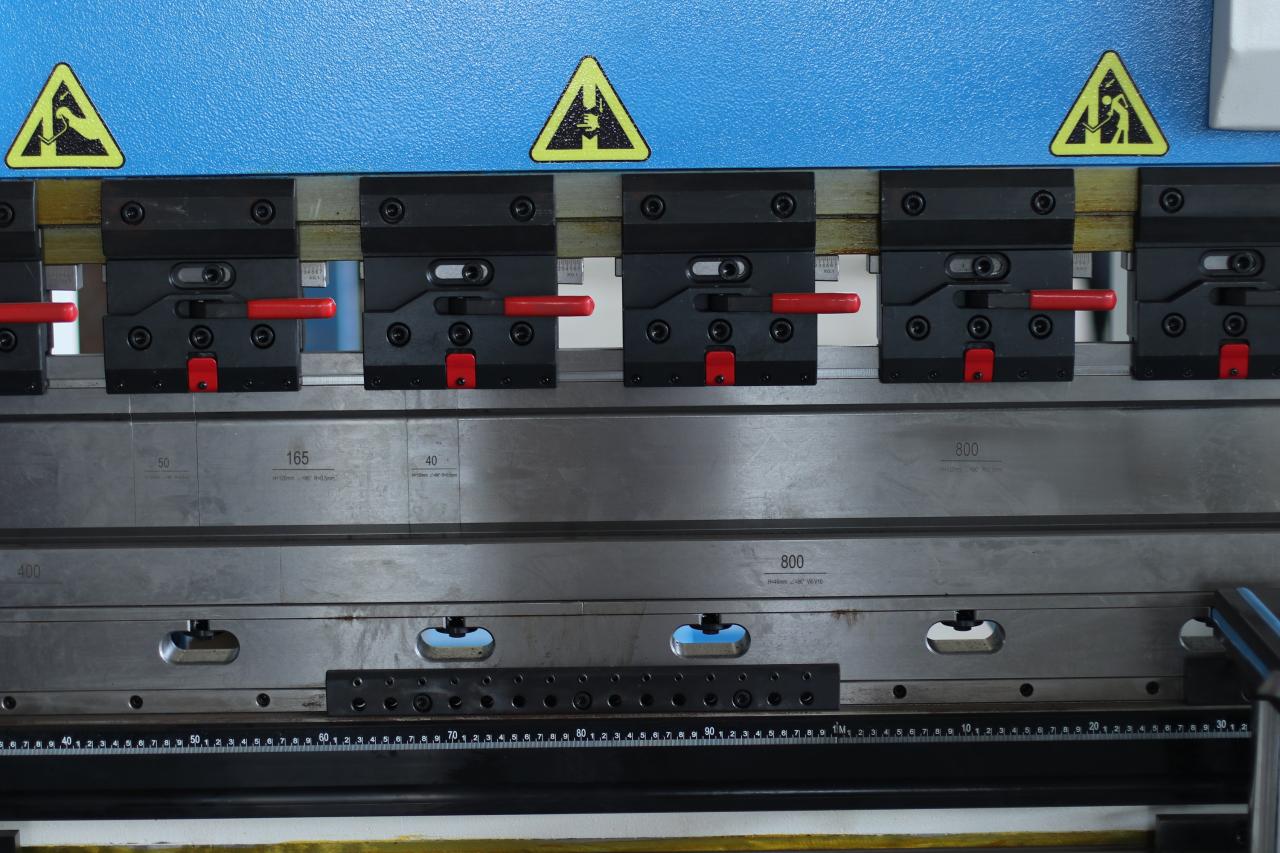 Cnc хидравлична преса спирачна машина за огъване на серво електрическа преса спирачка 40T