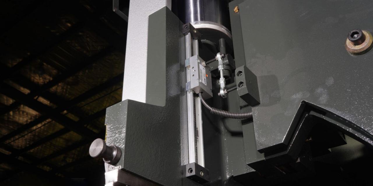 Wc67 хидравлична преса спирачка / CNC преса за огъване / машина за огъване на плочи Китай